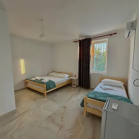 בית הארחה Lukova Rooms