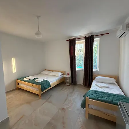 Lukova Rooms * Lukovë